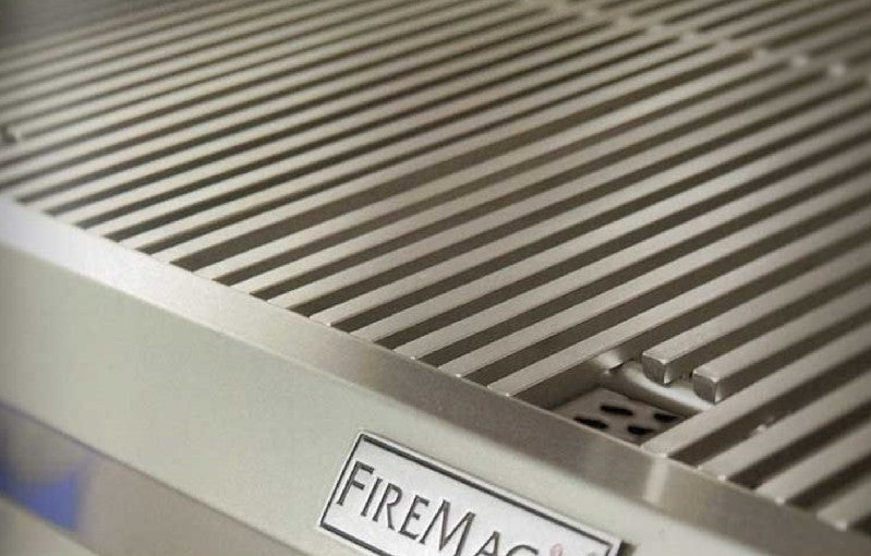 Fire Magic Grills E660I-8EAN-W/E660I-8EAP-W Echelon 31 1/4 Built-In Grill with Analog Thermometer and View Window, Natural/Propane Gas, Cast Stainless Steel "E" - Fire Magic - Ambient Home